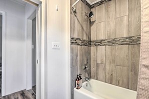 House (2 Bedrooms) | Interior - Walkable & Updated Nevada Home: Family Friendly! (Nevada)