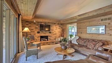 House (3 Bedrooms) | Living area | TV, fireplace