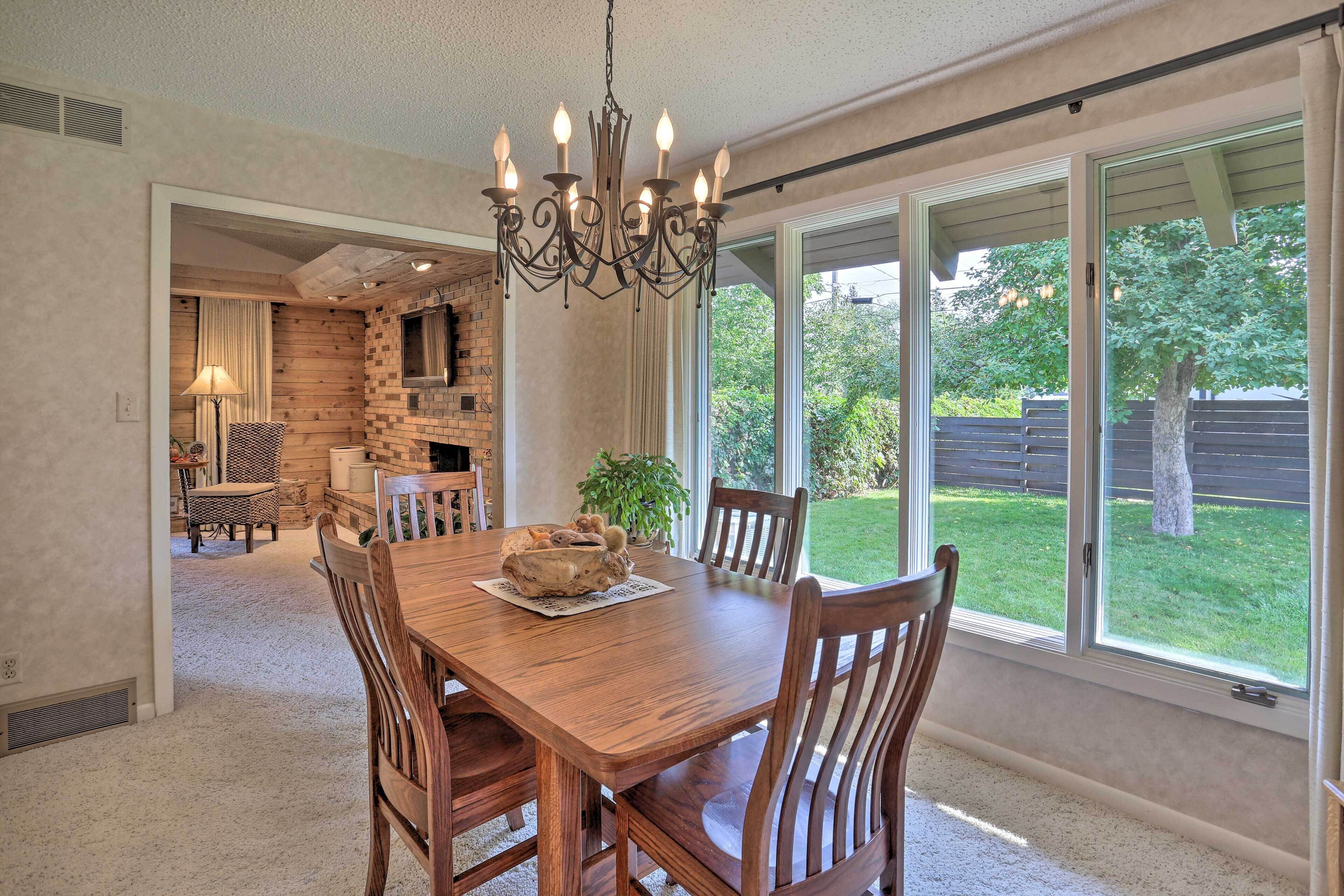 House (4 Bedrooms) | Interior