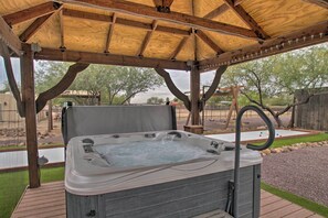 House (3 Bedrooms) | Front of property - Phoenix 'kick Back Corral' w/ Outdoor Oasis! (Phoenix)