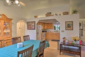 House (3 Bedrooms) | Interior