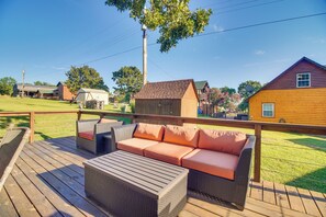 Interior - Incredible Log Home: 1 Mile From Lake Tenkiller (Vian)