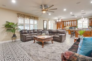 Fireplace - Luxe Atwater Home w/ Patio: 10 Mi to Yosemite Lake (Atwater)