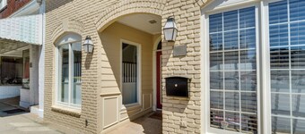 Walk to Downtown: Cozy Lenoir Apartment!