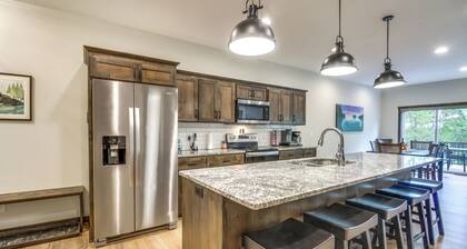 Gull Lake Resort Escape: Pool & Snowmobile Trails