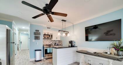 Pool & Direct Beach Access: Corpus Christi Escape