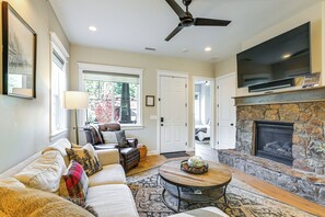 Interior - Chic & Modern Flagstaff Home w/ Hot Tub + Fire Pit (Flagstaff)