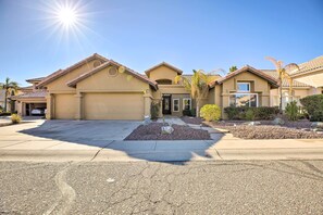 House (4 Bedrooms) | Interior - Luxurious Ahwatukee Foothills Villa: Pets Welcome! (Phoenix)