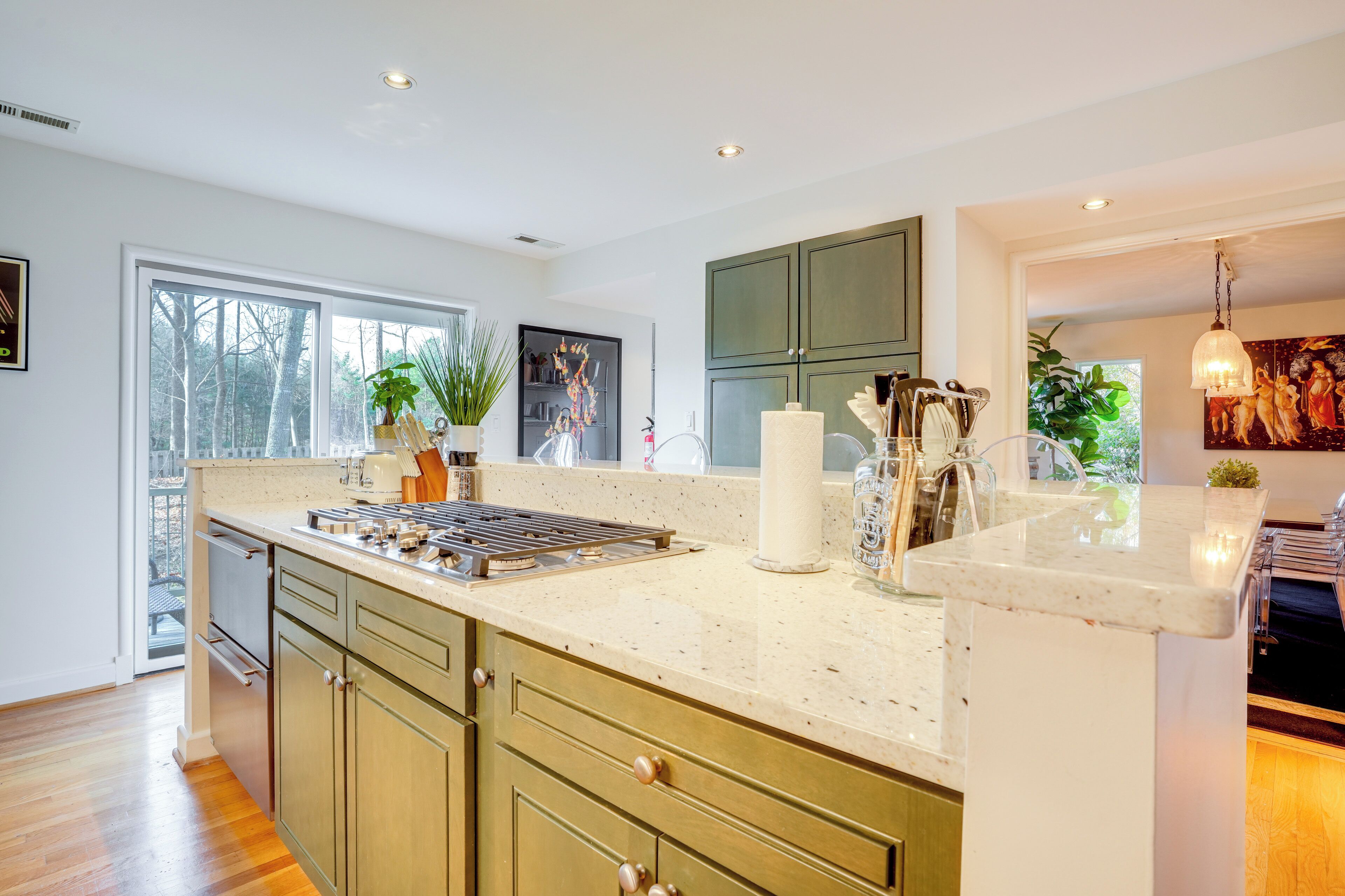 House (5 Bedrooms) | Interior