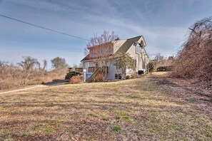 House (3 Bedrooms) | Interior - Birders Paradise Beachhouse < 2 Miles to Winery! (Little Compton)