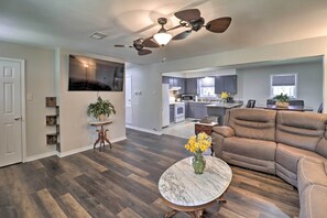 House (2 Bedrooms) | Interior