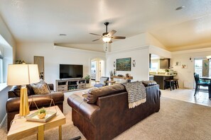 House (3 Bedrooms) | Interior - 4 Mi to Lake Access: Home w/ Lake & Mtn Views! (Lake Havasu City)