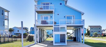 Oceanside Oak Island Getaway: For Families & Pets!