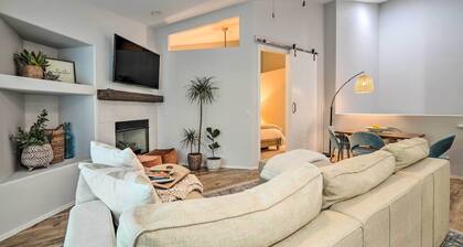 Pet-friendly Scottsdale Retreat w/ Pool & Balcony!