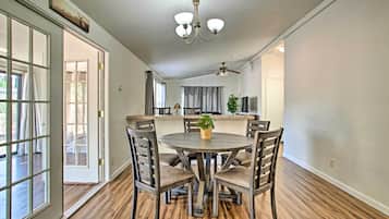 House (3 Bedrooms) | Interior