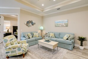4 bedrooms, iron/ironing board, bed sheets - Chic Clearwater Home w/ Backyard Space & Fire Pit! (Clearwater)