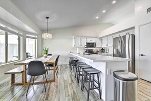 Interior - Pool, BBQ & Patio: Gilbert Getaway Near Golfing (Gilbert)
