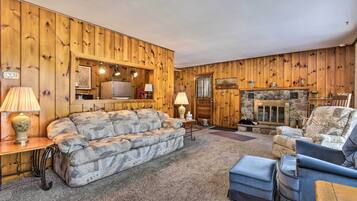 Cottage (2 Bedrooms) | Interior