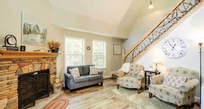 'greystone' Creekside Cabin: Hike, Fish & Explore!