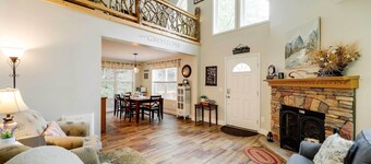 'greystone' Creekside Cabin: Hike, Fish & Explore!