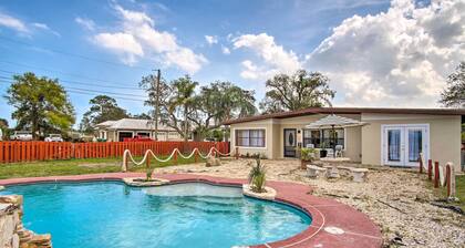 Cozy Melbourne Home w/ Deck & Pool: 5 Mi to Beach!