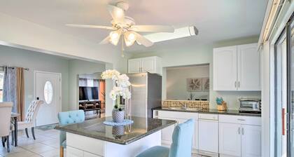 Cozy Melbourne Home w/ Deck & Pool: 5 Mi to Beach!