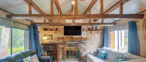 House (1 Bedroom) | Interior
