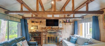 'grandpa's Cabin' ~ 30 Miles to Yellowstone!
