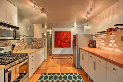 Walk to Town & Coast: Anchorage Condo w/ Fireplace