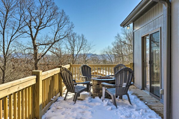 Massanutten Resort Home W/ Deck + Mountain Views! - Massanutten, VA