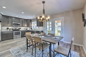 House (4 Bedrooms) | Interior