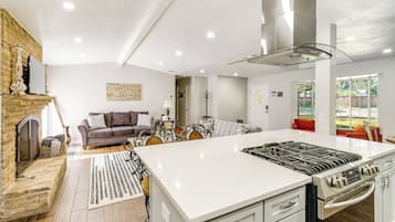 Nhà (4 Bedrooms) | Nội thất