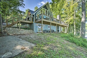 Interior - Renovated Lakeside Home w/ Private Boat Dock! (La Follette)
