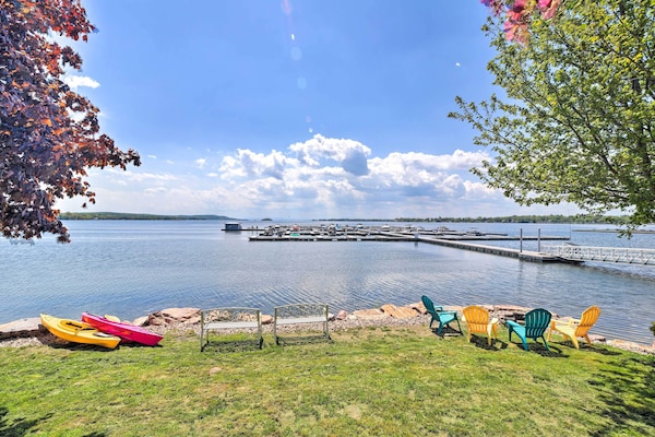 Lake Champlain Home W/ Decks, Kayaks & Fire Pit! - 조지아