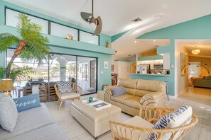 Villa (3 Bedrooms) | Interior - Canal-front Outdoor Space: Home in Cape Coral (Cape Coral)