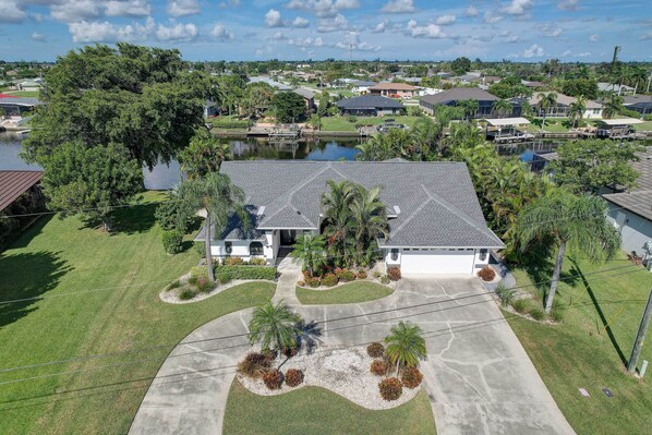 Villa (3 Bedrooms) | Interior - Canal-front Outdoor Space: Home in Cape Coral (Cape Coral)