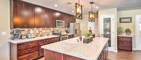 House (4 Bedrooms) | Interior