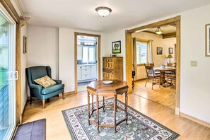 House (3 Bedrooms) | Interior - Quaint Coquille Getaway Near Beaches + Parks! (Coquille)