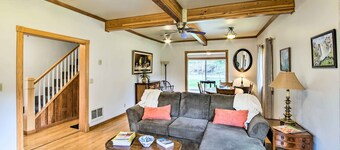 Quaint Coquille Getaway Near Beaches + Parks!