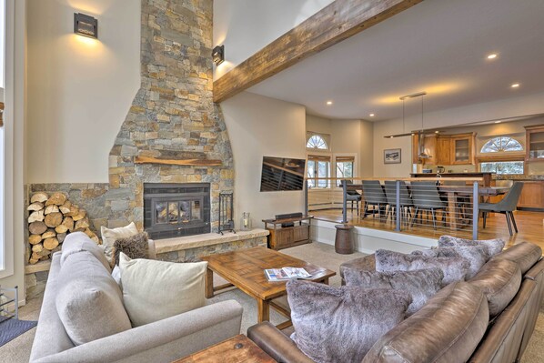 House (4 Bedrooms) | Front of property