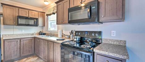 House (2 Bedrooms) | Interior