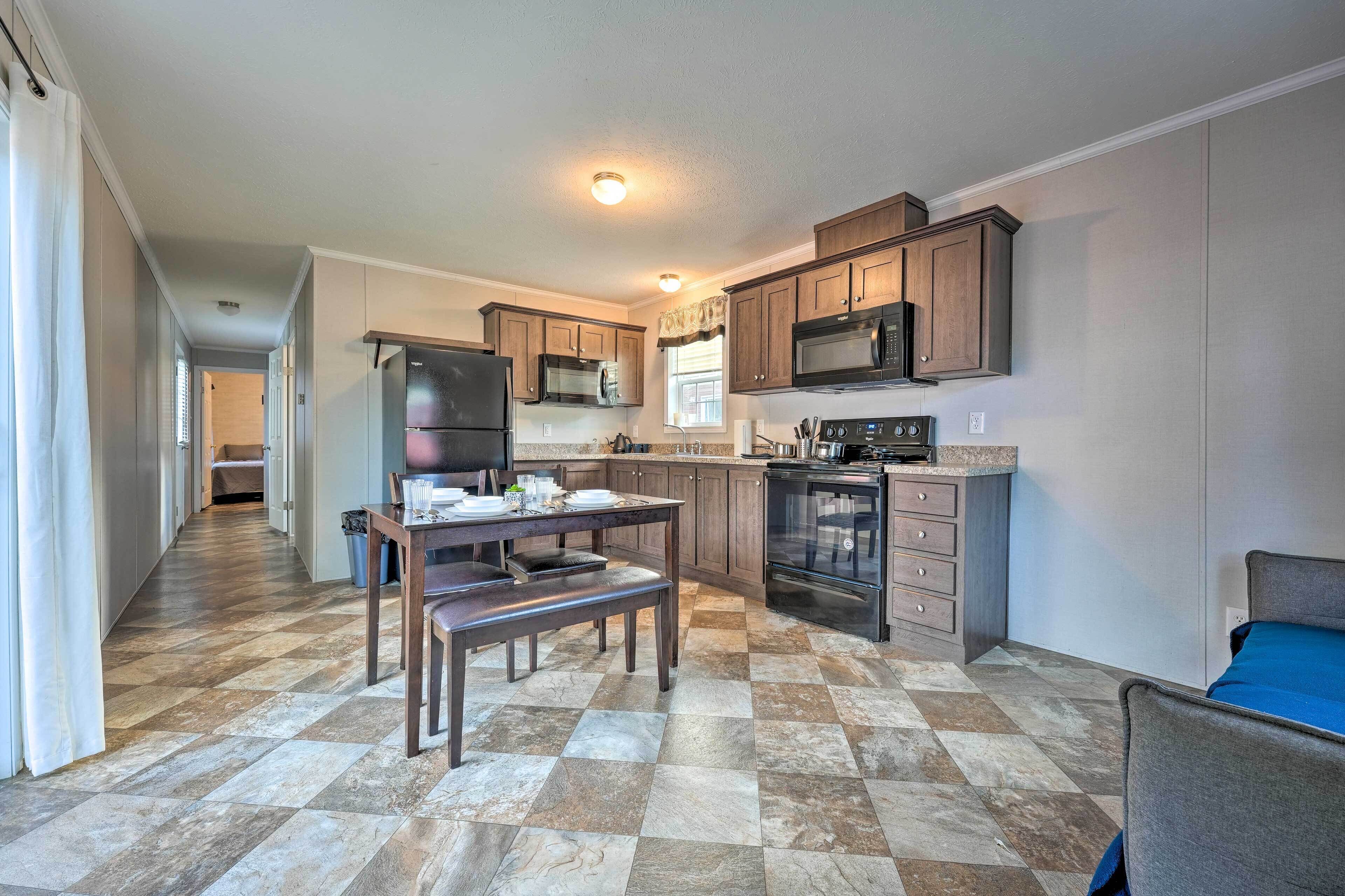 House (2 Bedrooms) | Interior