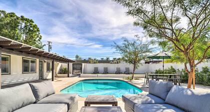 < 1 Mi to El Paseo: Cottage Oasis w/ Fire Pit