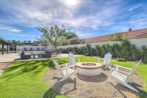 Interior - < 1 Mi to El Paseo: Cottage Oasis w/ Fire Pit (Palm Desert)