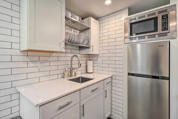 Ski & Hike: Cozy Dtwn Reno Studio W/ Fireplace - Silver Legacy Resort Casino