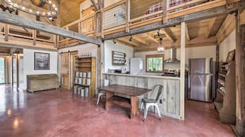 House (1 Bedroom) | Interior