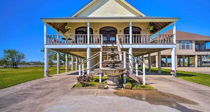 Exquisite Lake Charles Gem - Waterfront Views