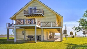 Exterior - Exquisite Lake Charles Gem - Waterfront Views (Lake Charles)