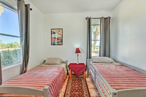 Apartment (2 Bedrooms) | Interior - Cozy & Relaxing Eloy Apartment w/ Pool Access (Eloy)