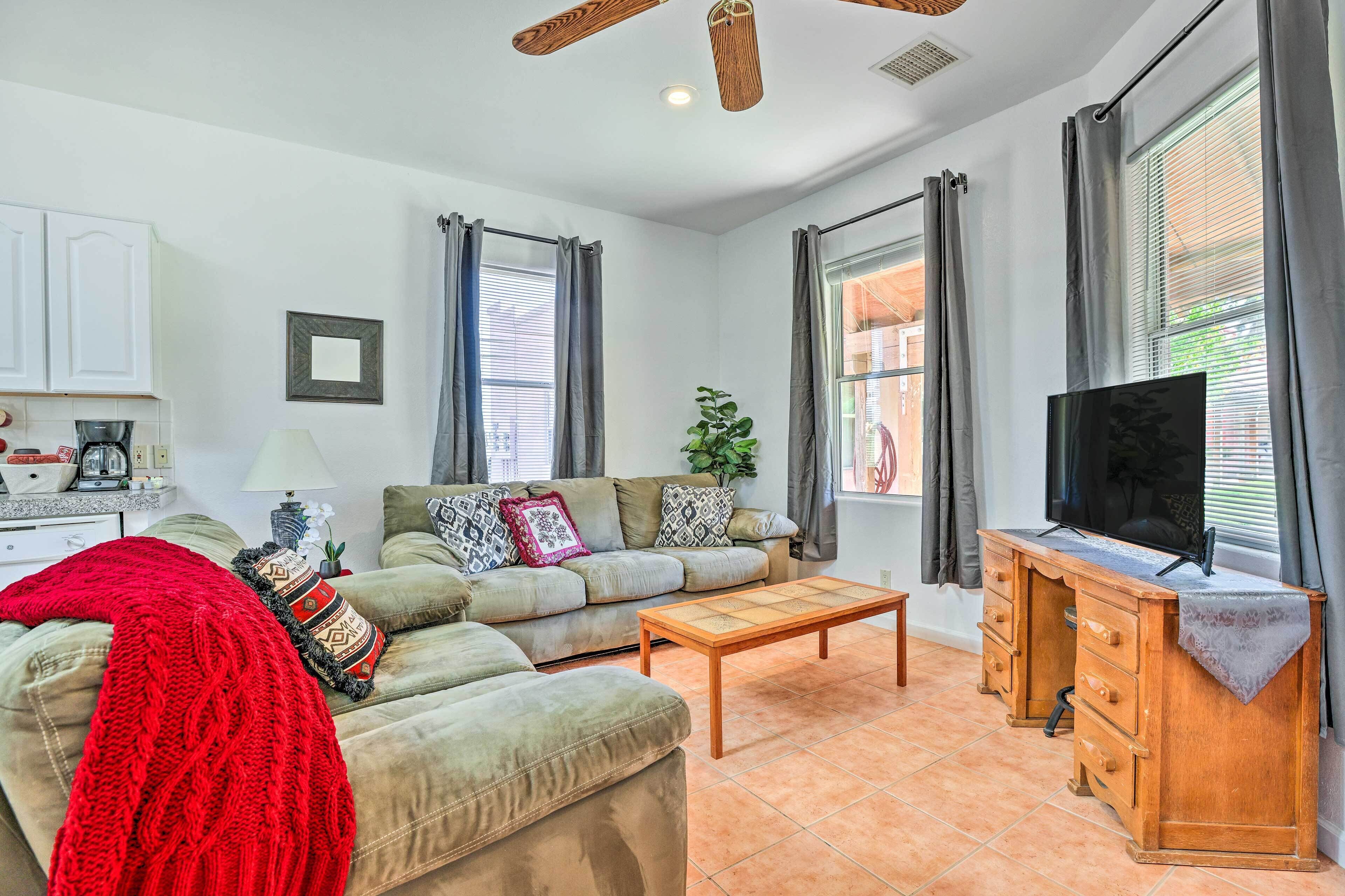 อพาร์ทเมนท์ (2 Bedrooms) | ด้านหน้าที่พัก